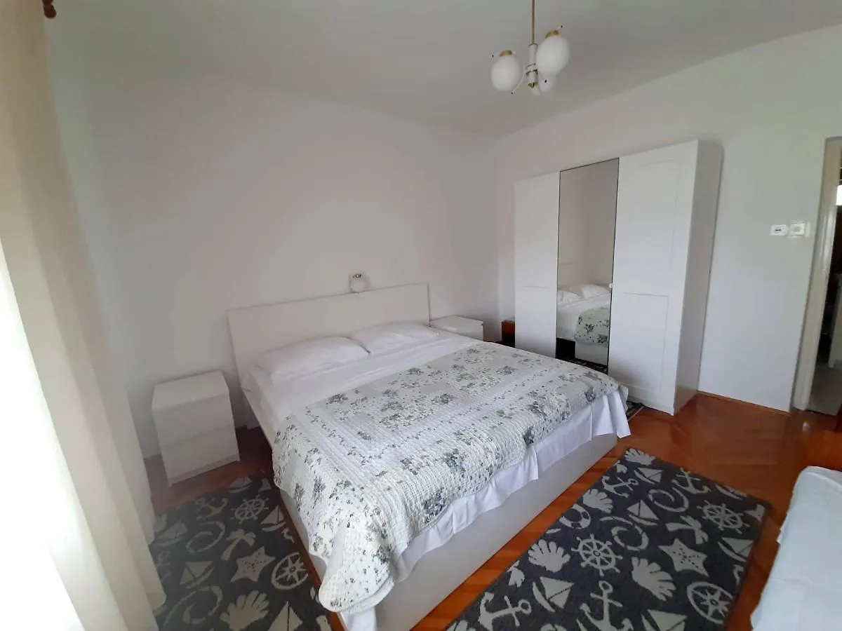 Apartment Riko - Accomodation 